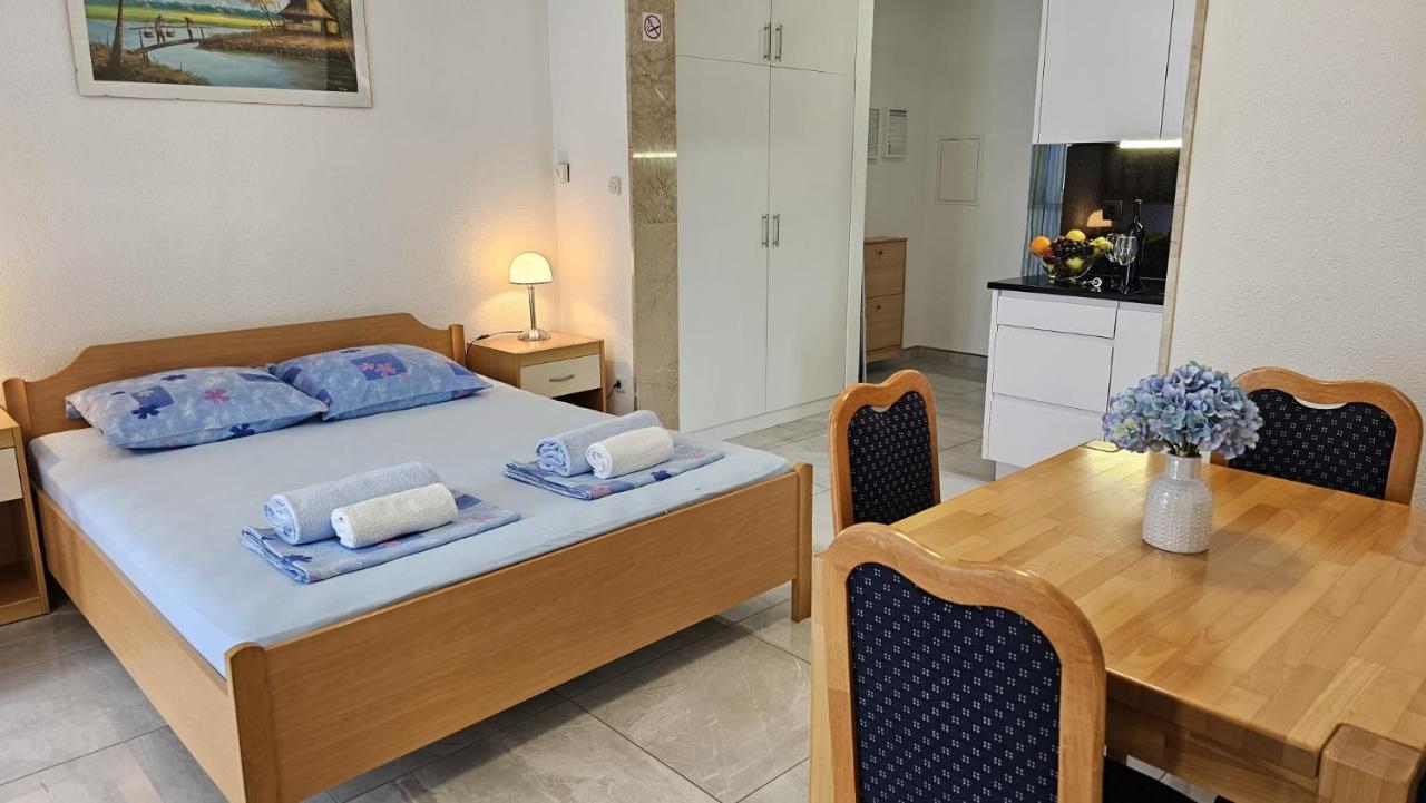 Apartmani Barnjak Trogir Exterior foto